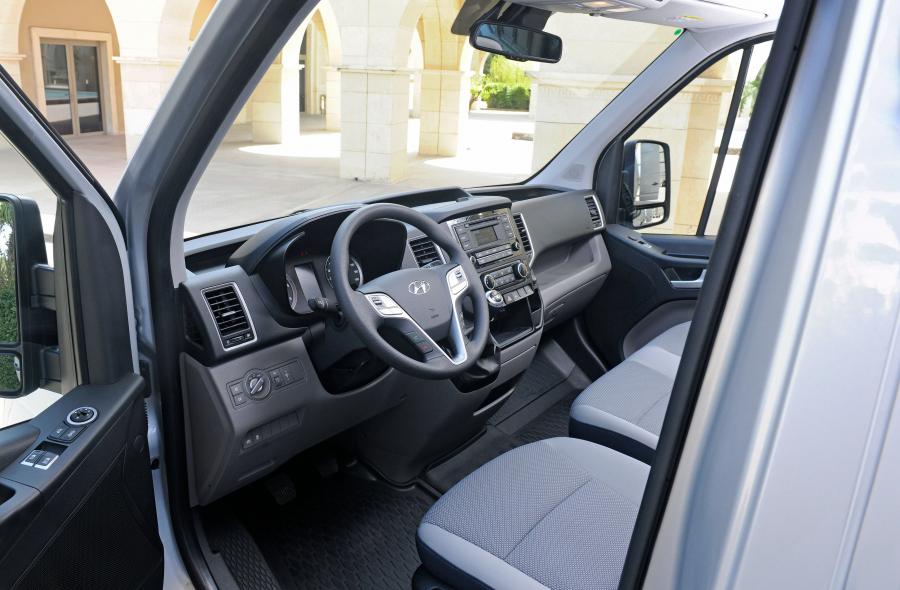  Hyundai H350 Van 2015 года  (фото 22 из 23)